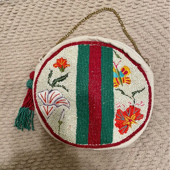 NWT- Circle Crossbody Seed Bead floral, butterfly and stripe bag purse - Picture 12 of 12